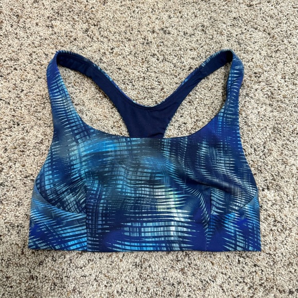 Lululemon Wunder Train Bra C/D Cup—2 - Picture 4 of 9